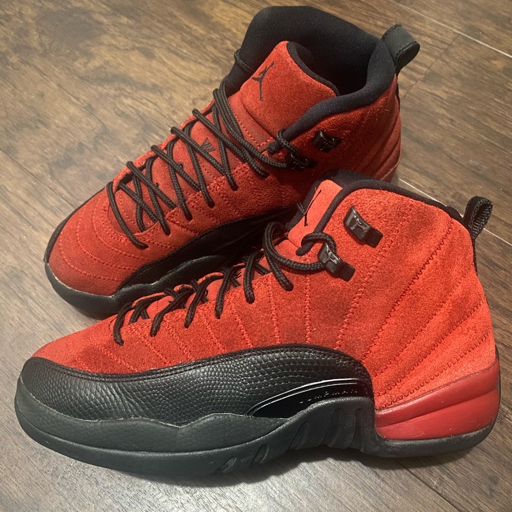 Air Jordan 12 Retro Reverse Flu Game red size 8 womens bred basketball shoes